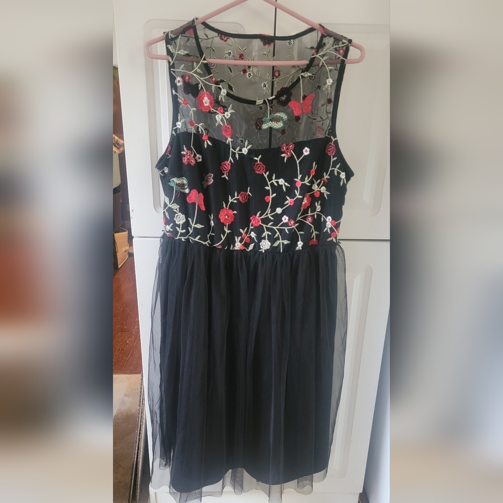 Lily And Lola Floral Embroidered Black Dress W/tulle